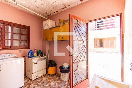 Casa à venda com 250m², 5 quartos e 4 vagas Casa à venda com 250m², 5 quartos e 4 vagasÁrea de serviço