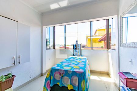 Casa à venda com 250m², 5 quartos e 4 vagas Casa à venda com 250m², 5 quartos e 4 vagasÁrea de serviço