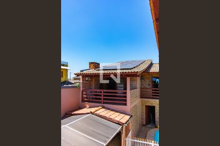 Casa à venda com 250m², 5 quartos e 4 vagas Casa à venda com 250m², 5 quartos e 4 vagasÁrea comum