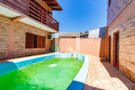 Casa à venda com 250m², 5 quartos e 4 vagas Casa à venda com 250m², 5 quartos e 4 vagasPiscina