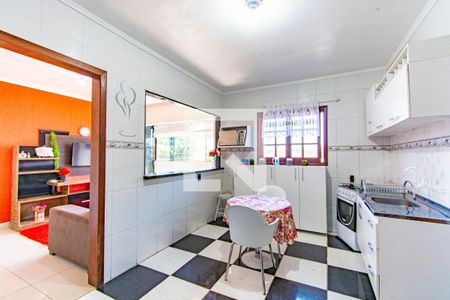 Casa à venda com 250m², 5 quartos e 4 vagas Casa à venda com 250m², 5 quartos e 4 vagasCozinha 2