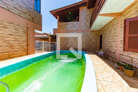 Casa à venda com 250m², 5 quartos e 4 vagas Casa à venda com 250m², 5 quartos e 4 vagasPiscina
