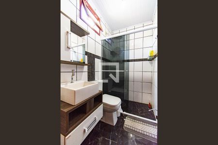 Casa à venda com 250m², 5 quartos e 4 vagas Casa à venda com 250m², 5 quartos e 4 vagasBanheiro