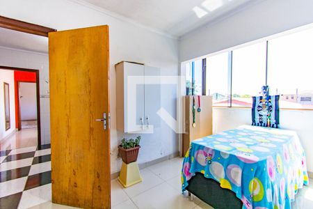 Casa à venda com 250m², 5 quartos e 4 vagas Casa à venda com 250m², 5 quartos e 4 vagasÁrea de serviço