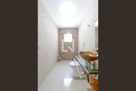 Lavabo de casa para alugar com 3 quartos, 140m² em Parque Edu Chaves, São Paulo