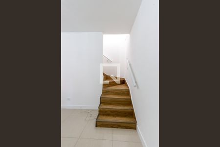 Escada Quartos de casa para alugar com 3 quartos, 140m² em Parque Edu Chaves, São Paulo