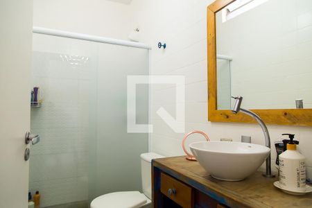 Casa à venda com 160m², 3 quartos e 1 vagaBanheiro