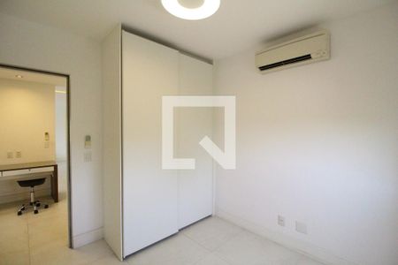 Apartamento à venda com 150m², 4 quartos e 2 vagasSuíte 2