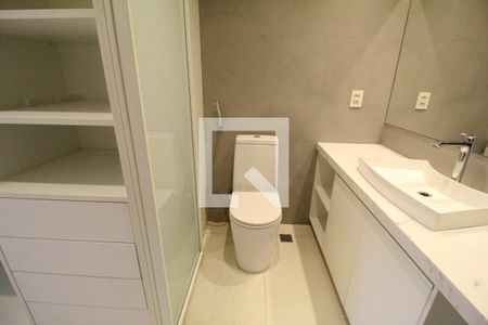 Apartamento à venda com 150m², 4 quartos e 2 vagasBanheiro da suíte 1