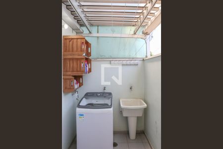 Casa de condomínio à venda com 144m², 3 quartos e 2 vagasÁrea de Serviço