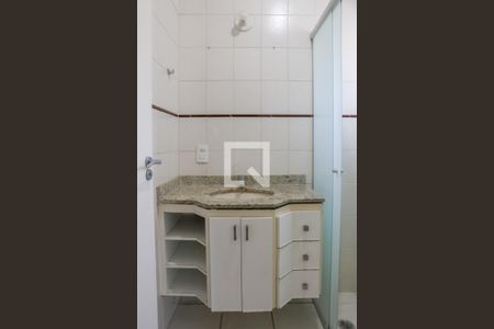 Casa de condomínio à venda com 144m², 3 quartos e 2 vagasBanheiro Social