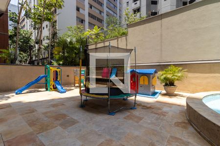 Apartamento para alugar com 136m², 3 quartos e 1 vaga Apartamento para alugar com 136m², 3 quartos e 1 vagaÁrea comum do prédio