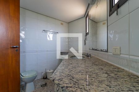 Apartamento à venda com 233m², 4 quartos e 4 vagasBanheiro da Suíte 2