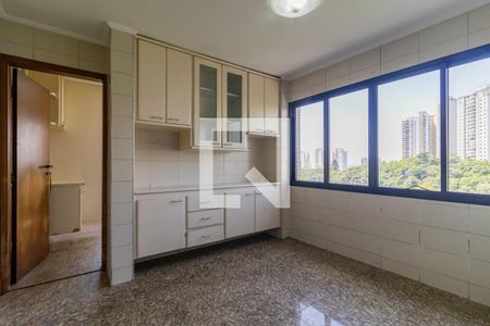 Apartamento à venda com 233m², 4 quartos e 4 vagasCopa
