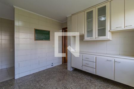 Apartamento à venda com 233m², 4 quartos e 4 vagasCopa
