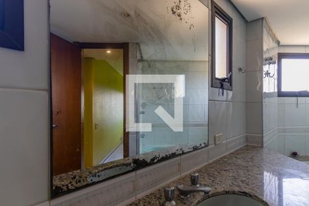 Apartamento à venda com 233m², 4 quartos e 4 vagasBanheiro da Suíte 2