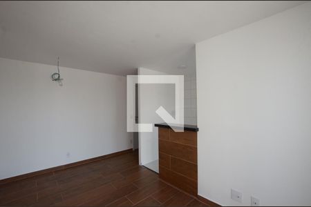Sala de apartamento à venda com 2 quartos, 44m² em Irajá, Rio de Janeiro