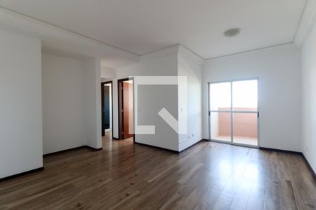 Sala de apartamento para alugar com 3 quartos, 96m² em Lindóia, Curitiba