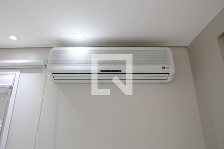 Sala de apartamento para alugar com 2 quartos, 100m² em Parque Industrial Tomas Edson, São Paulo