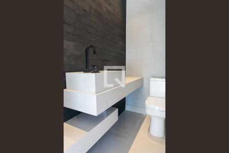 Casa de condomínio à venda com 453m², 4 quartos e 4 vagasLavabo