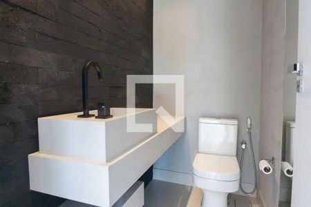 Casa de condomínio à venda com 453m², 4 quartos e 4 vagasLavabo