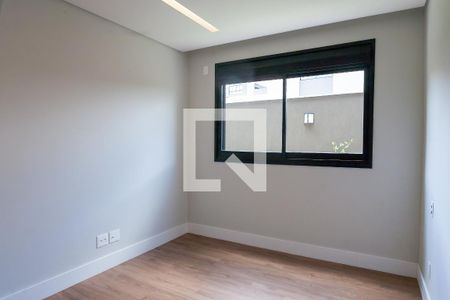 Casa de condomínio à venda com 329m², 4 quartos e 4 vagasquarto 1