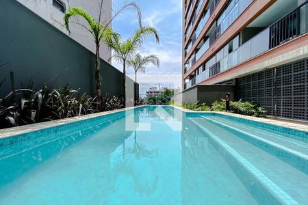 Studio à venda com 27m², 1 quarto e sem vagaÁrea comum - Piscina