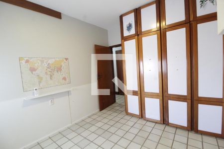 Quarto 1 de apartamento para alugar com 5 quartos, 270m² em Martins, Uberlândia
