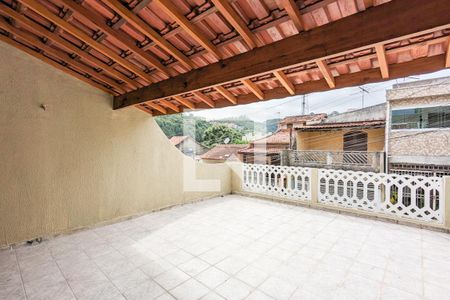 Casa à venda com 199m², 3 quartos e 2 vagasVaranda do quarto 1