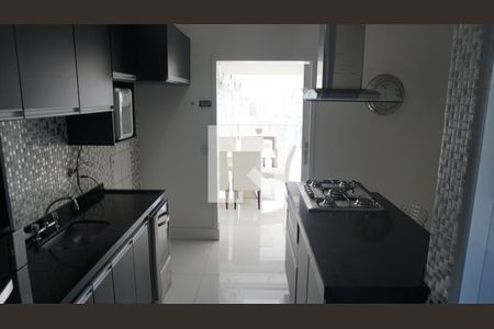 Apartamento à venda com 120m², 3 quartos e 2 vagasCozinha