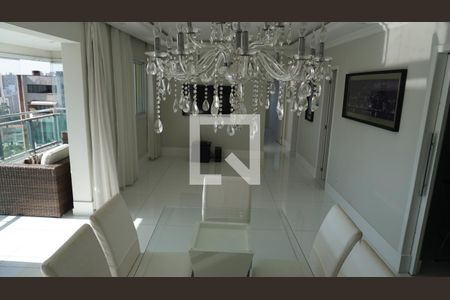 Apartamento à venda com 120m², 3 quartos e 2 vagasSala