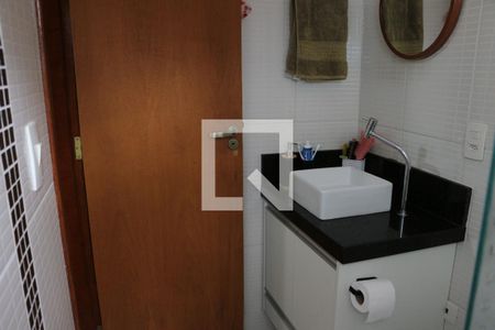 Casa à venda com 120m², 3 quartos e 2 vagasBanheiro da Suíte