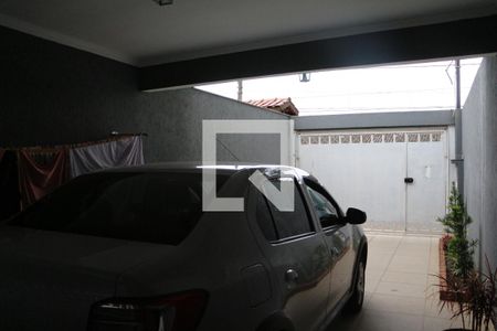 Casa à venda com 120m², 3 quartos e 2 vagasGaragem