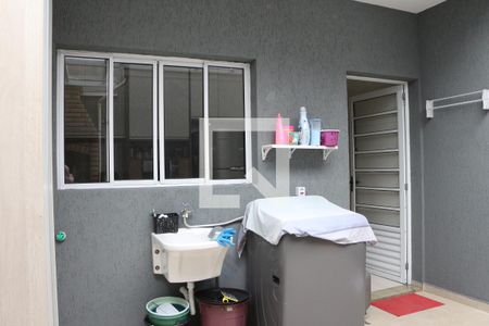 Casa à venda com 120m², 3 quartos e 2 vagasÁrea de Serviço