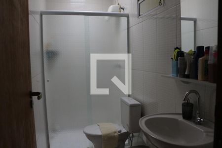 Casa à venda com 120m², 3 quartos e 2 vagasBanheiro