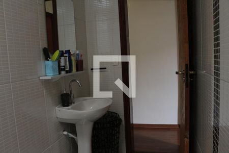 Casa à venda com 120m², 3 quartos e 2 vagasBanheiro