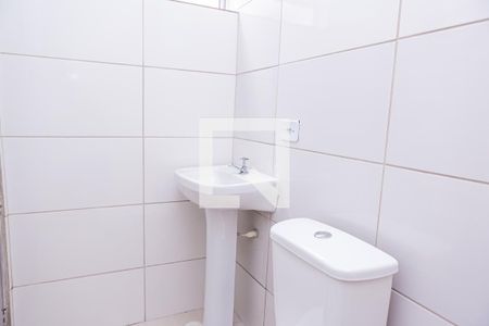 Casa para alugar com 34m², 1 quarto e sem vaga Casa para alugar com 34m², 1 quarto e sem vagaBanheiro