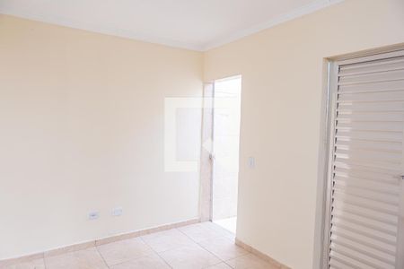 Casa para alugar com 34m², 1 quarto e sem vaga Casa para alugar com 34m², 1 quarto e sem vagaQuarto