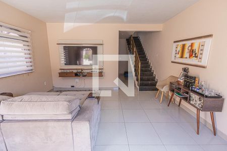 Sala de casa à venda com 3 quartos, 250m² em Canaã, Belo Horizonte