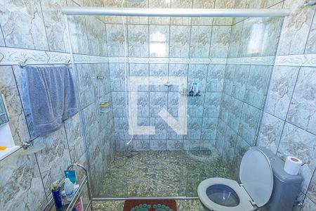 Casa à venda com 250m², 3 quartos e 2 vagasBanheiro do Quarto 1 