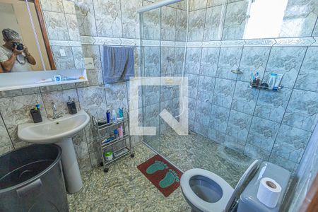 Casa à venda com 250m², 3 quartos e 2 vagasBanheiro do Quarto 1 