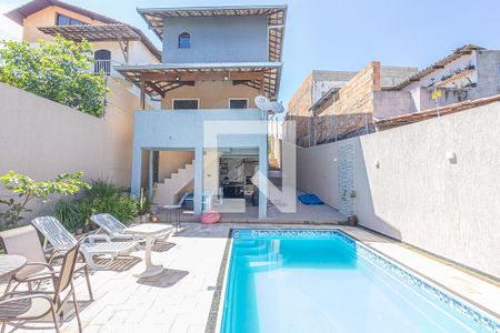 Casa à venda com 250m², 3 quartos e 2 vagasÁrea comum 