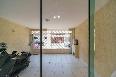 Vista da Sala de casa à venda com 3 quartos, 100m² em Vila Scarpelli, Santo André