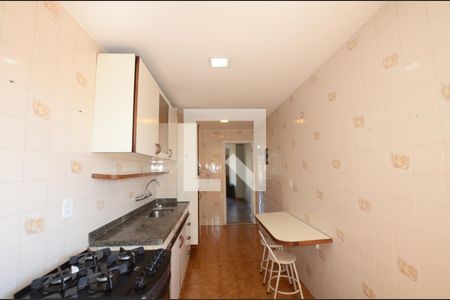 Apartamento à venda com 92m², 3 quartos e 2 vagasCozinha