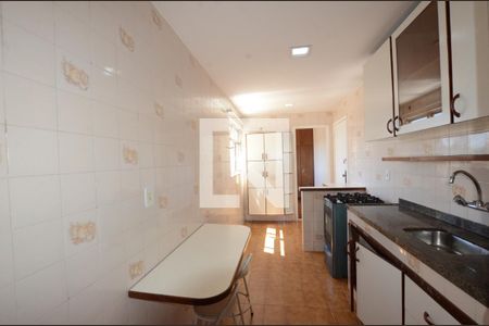 Apartamento à venda com 92m², 3 quartos e 2 vagasCozinha