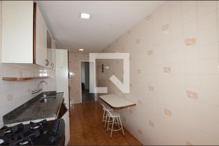 Apartamento à venda com 92m², 3 quartos e 2 vagasCozinha