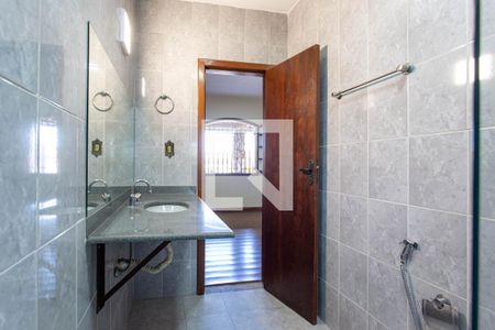 Casa à venda com 230m², 3 quartos e 3 vagas Casa à venda com 230m², 3 quartos e 3 vagasBanheiro da Suíte