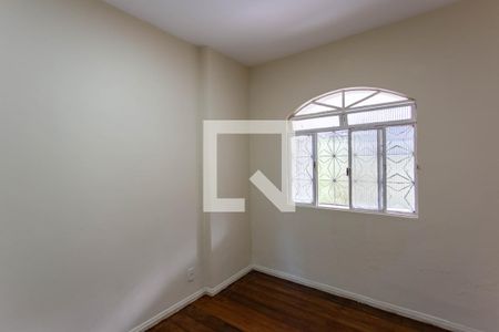 Casa à venda com 230m², 3 quartos e 3 vagas Casa à venda com 230m², 3 quartos e 3 vagasQuarto 2