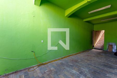 Casa à venda com 230m², 3 quartos e 3 vagas Casa à venda com 230m², 3 quartos e 3 vagasGaragem