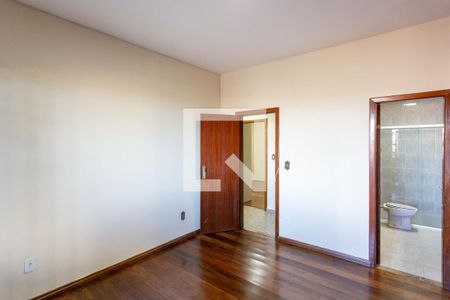 Casa à venda com 230m², 3 quartos e 3 vagas Casa à venda com 230m², 3 quartos e 3 vagasQuarto Suíte